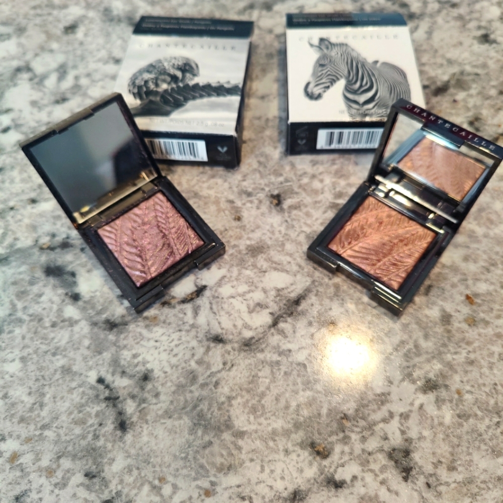 Chantecaille zebra and Pangolin luminescent eye